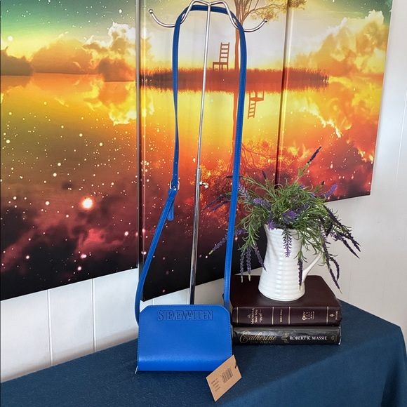 Steve Madden BKarlee Crossbody - Picture 2 of 12